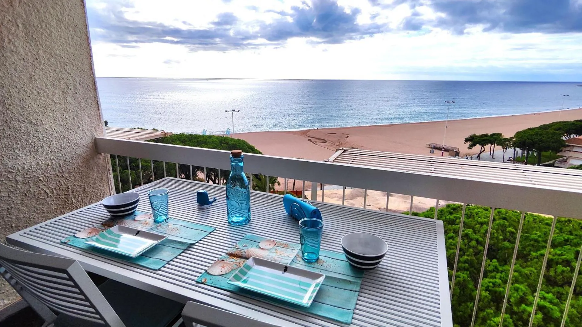Apartamentos Con Vistas Al Mar 플라티야 다로 아파트